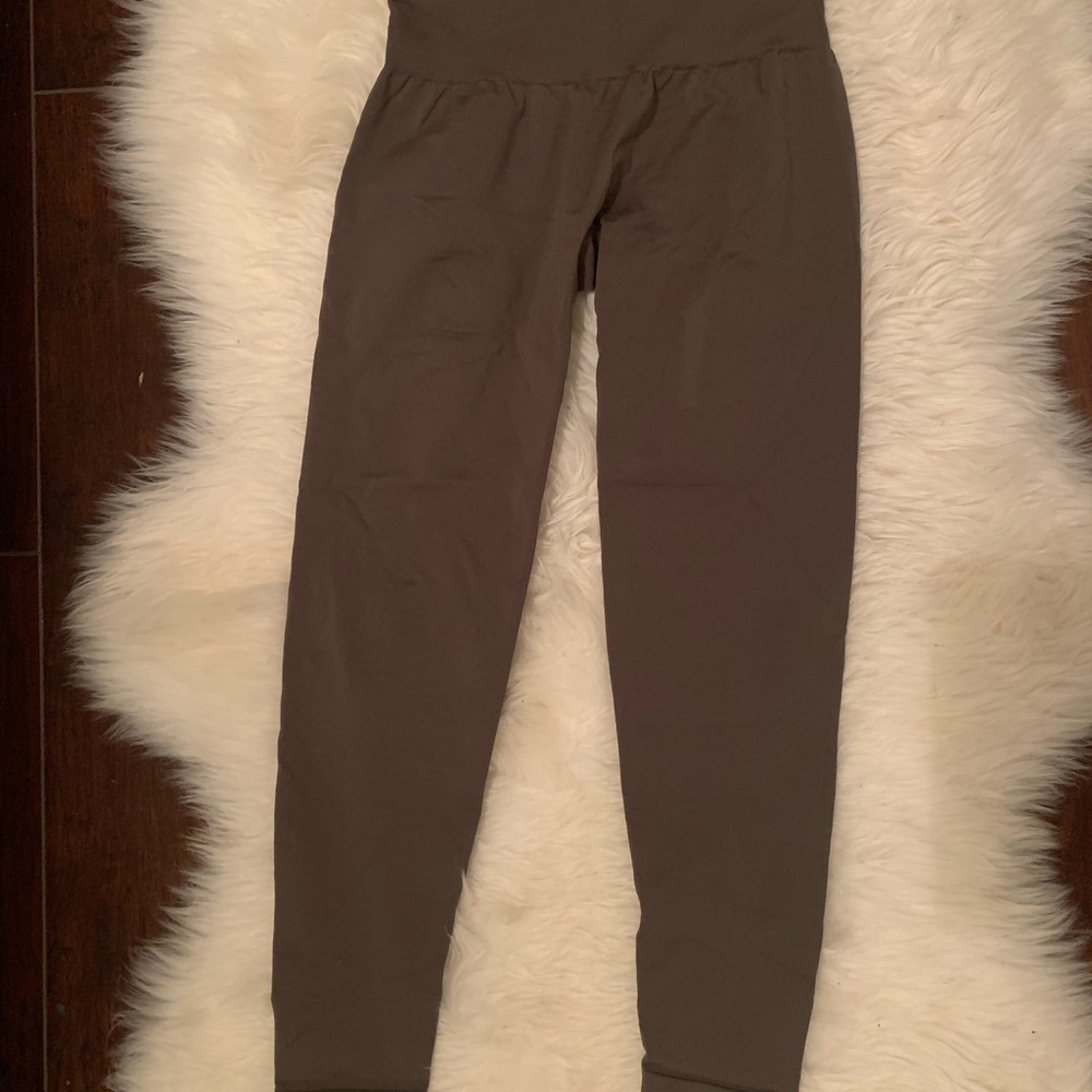 NVGT leggings. Size small.